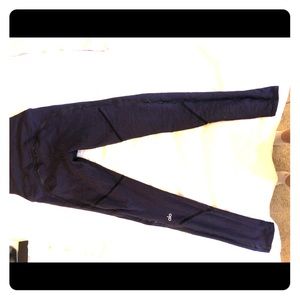 Alo yoga Navy blue leggings with mesh details